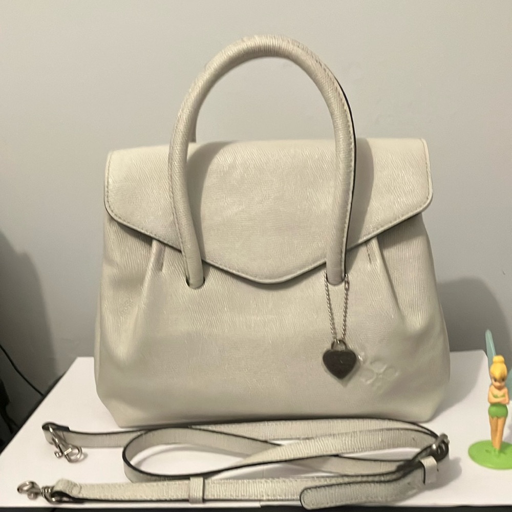Patricia Nash elegant handbag and Crossbody cream Leather, silver tone feet.